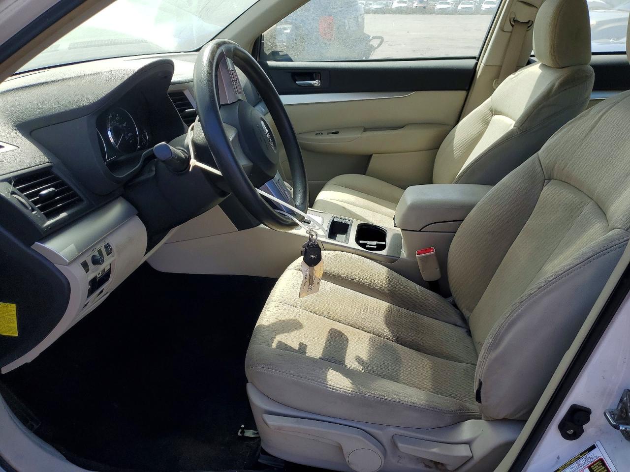 SUBARU OUTBACK 2010 — 8