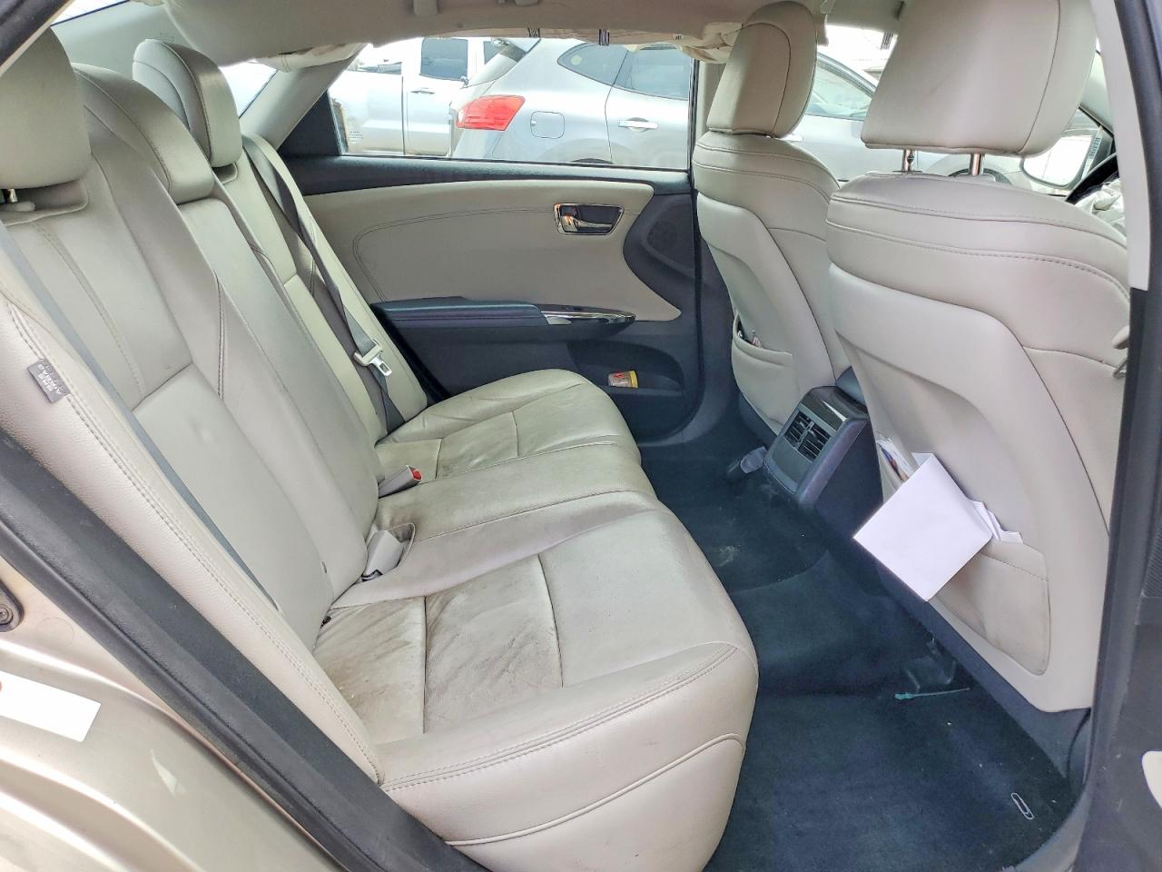 TOYOTA AVALON 2013 — 11