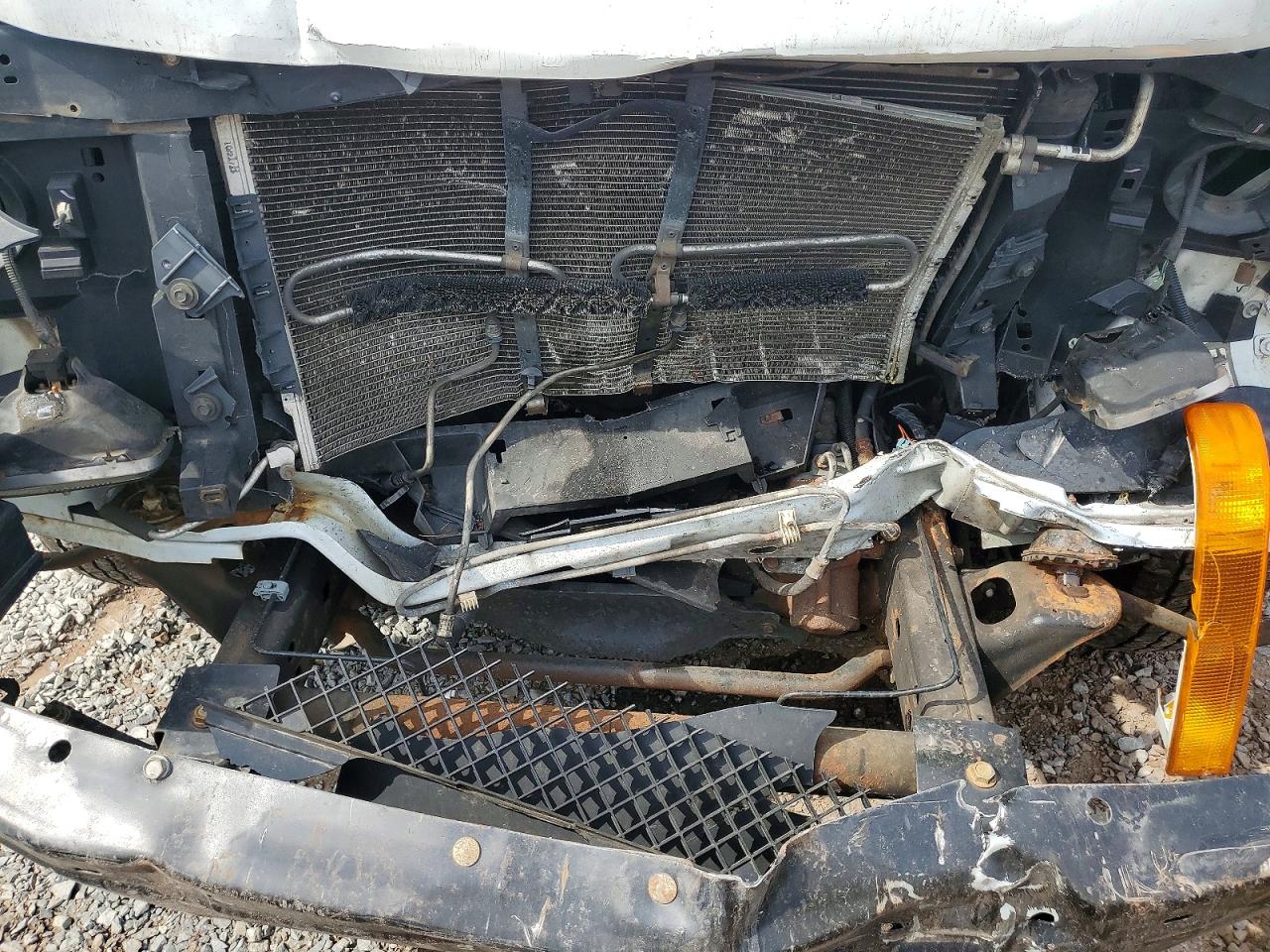 CHEVROLET EXPRESS G2500 2016 — 13