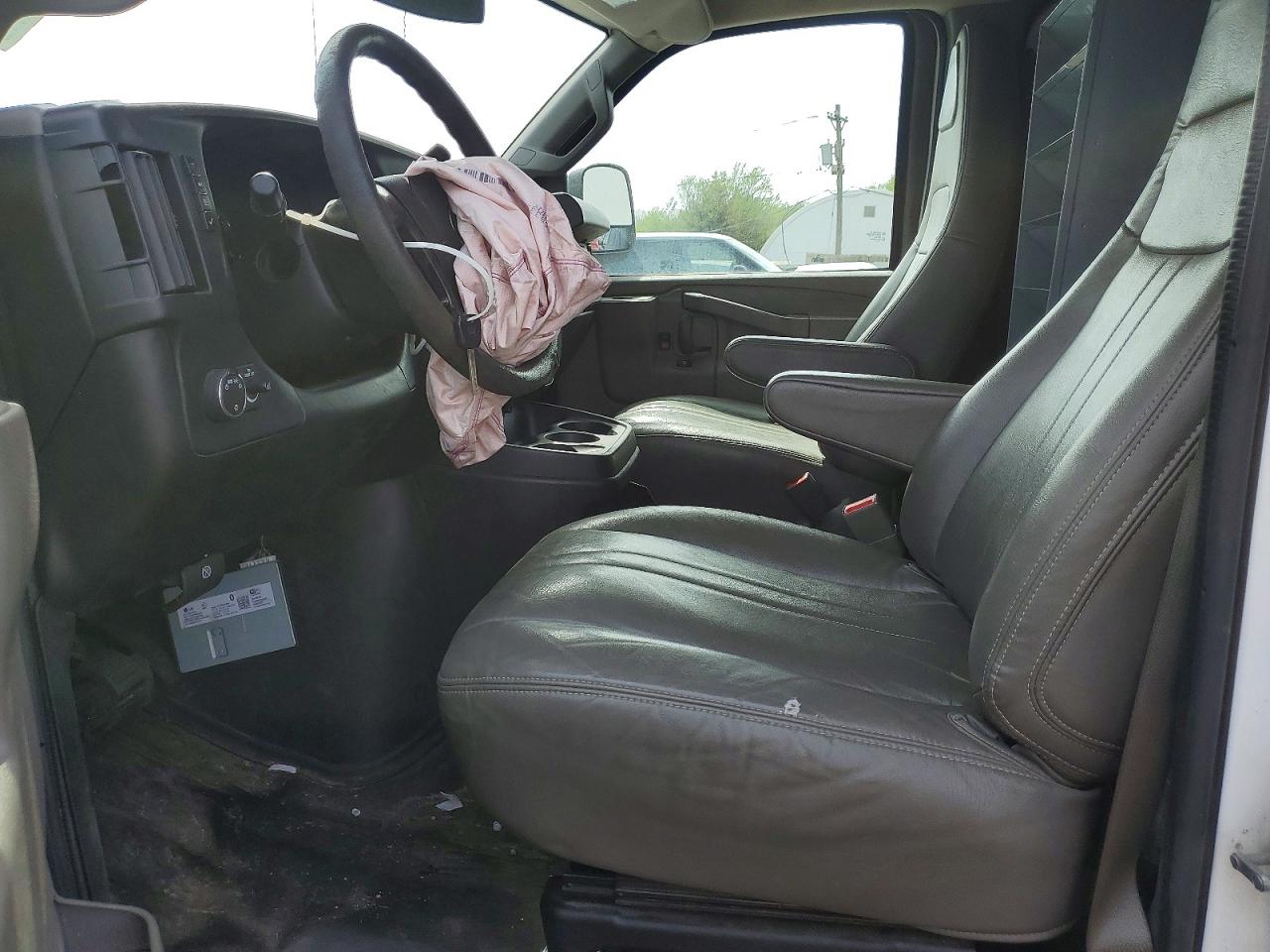 CHEVROLET EXPRESS G2500 2016 — 8