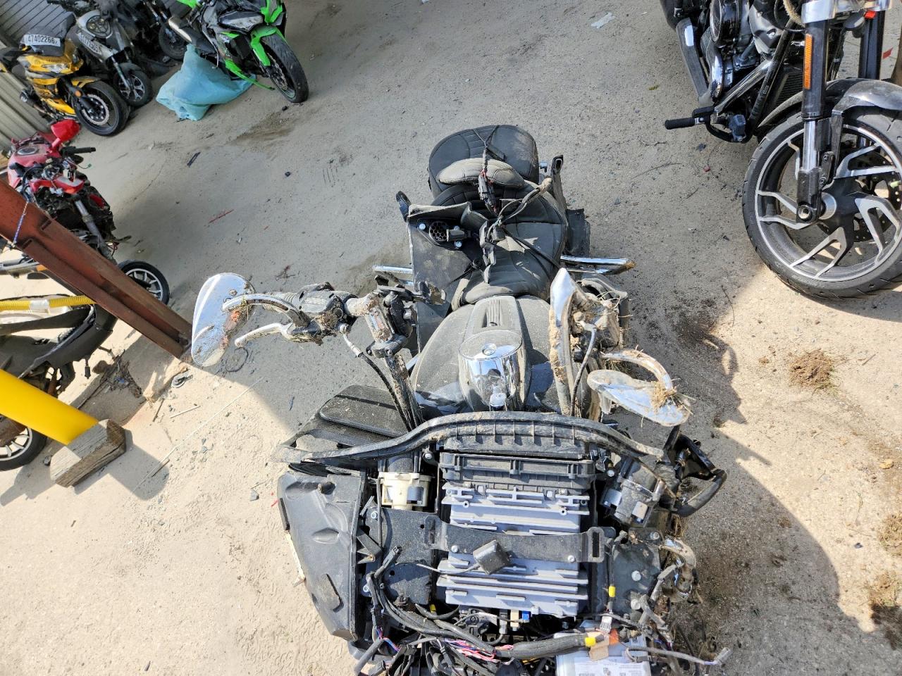 HARLEY-DAVIDSON FLTRK 2020 — 6
