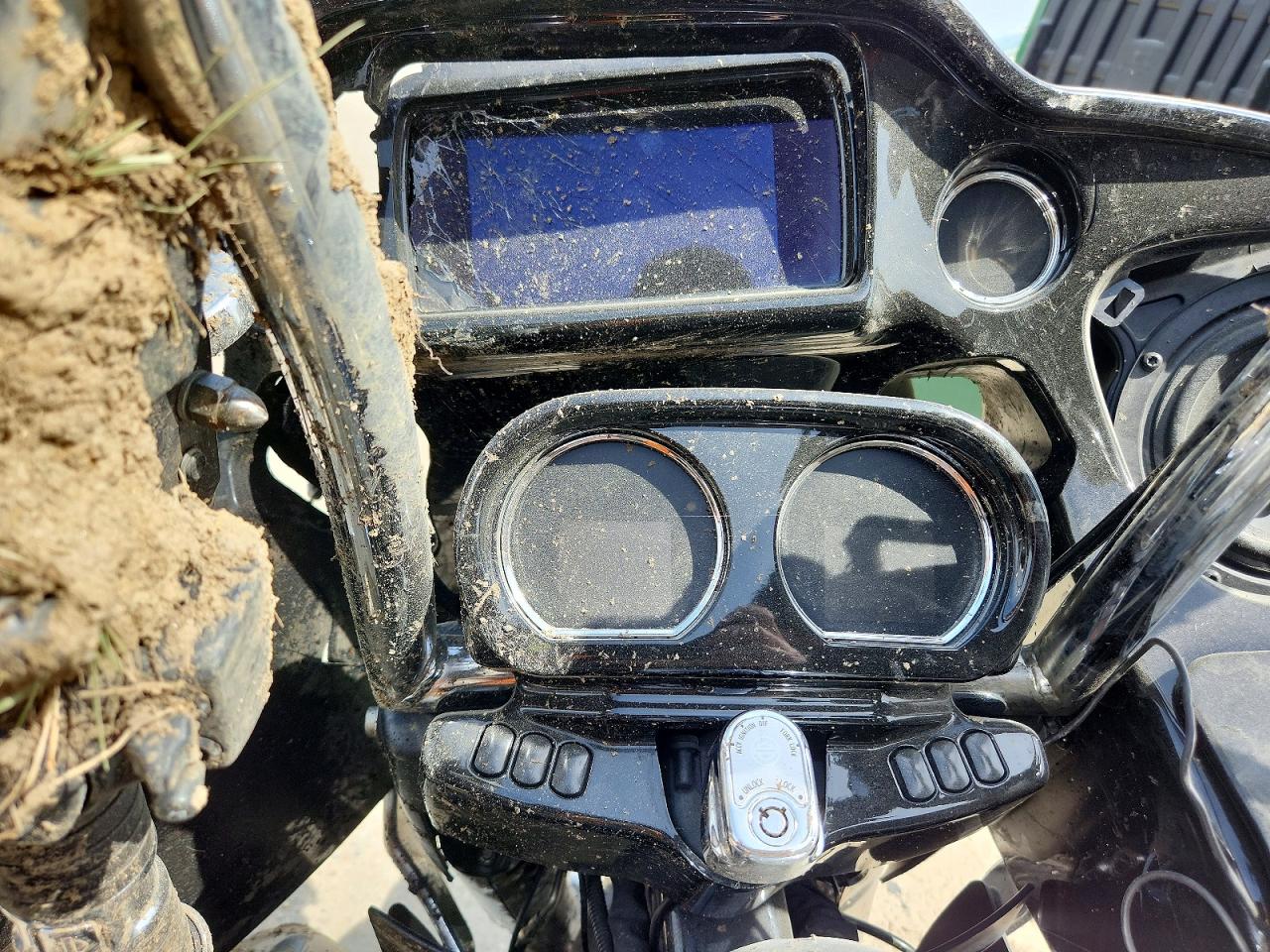 HARLEY-DAVIDSON FLTRK 2020 — 8