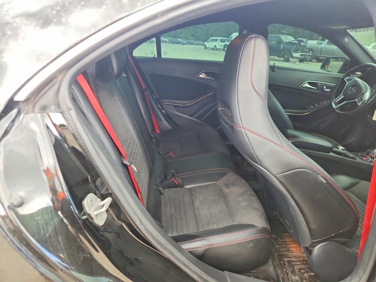 MERCEDES-BENZ CLA 2014 — 11