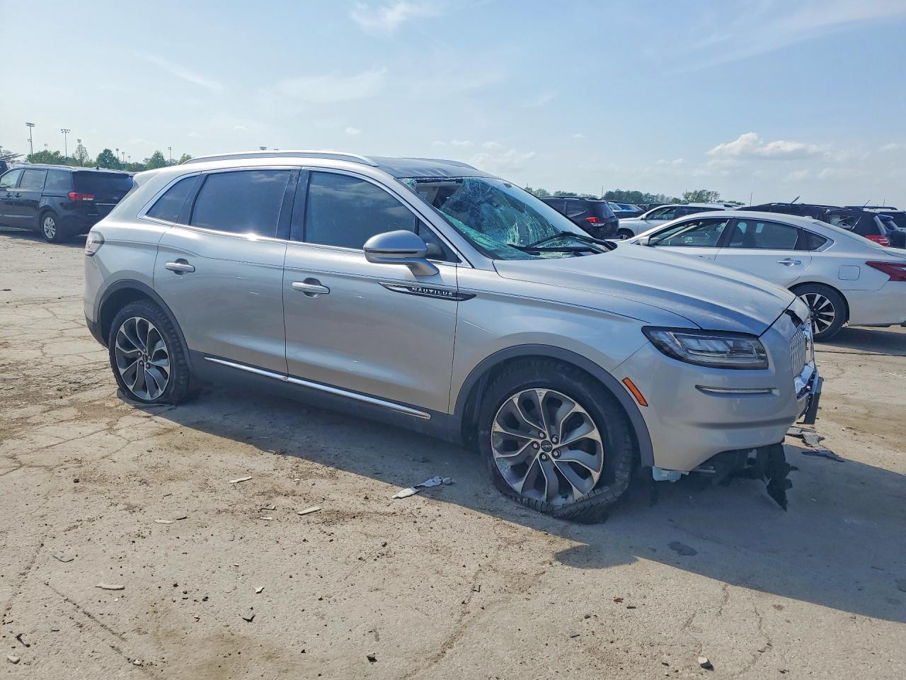 LINCOLN NAUTILUS 2021 — 5