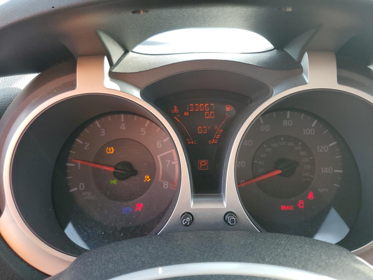 NISSAN JUKE 2011 — 10