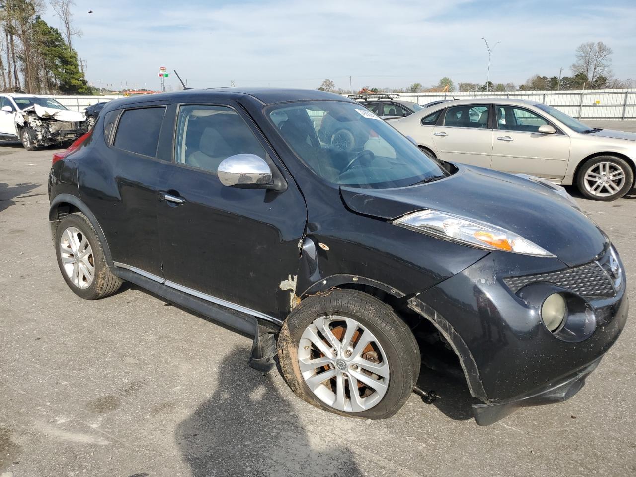 NISSAN JUKE 2011 — 5