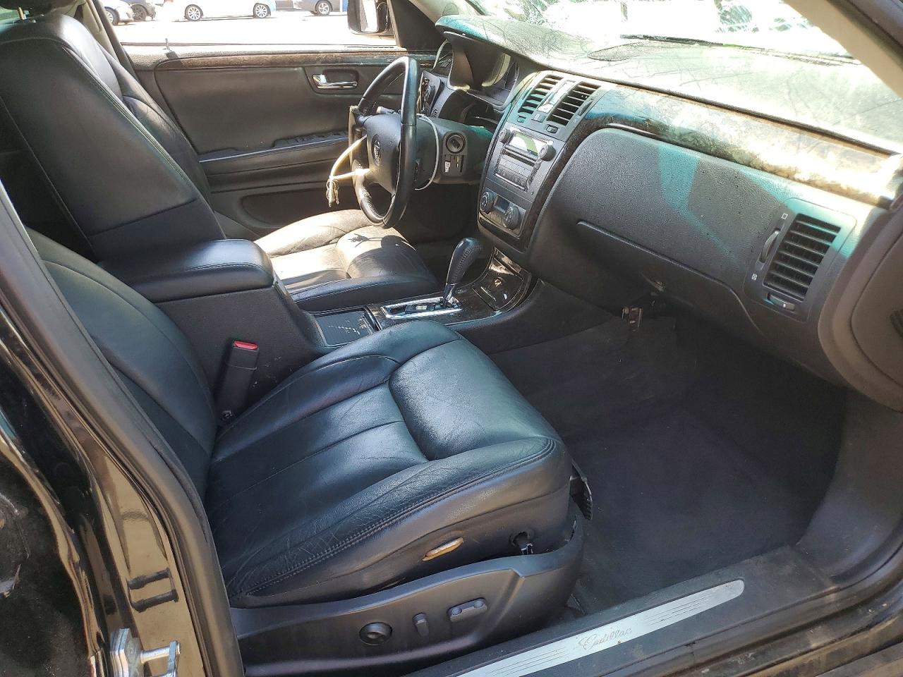 CADILLAC DTS 2009 — 8