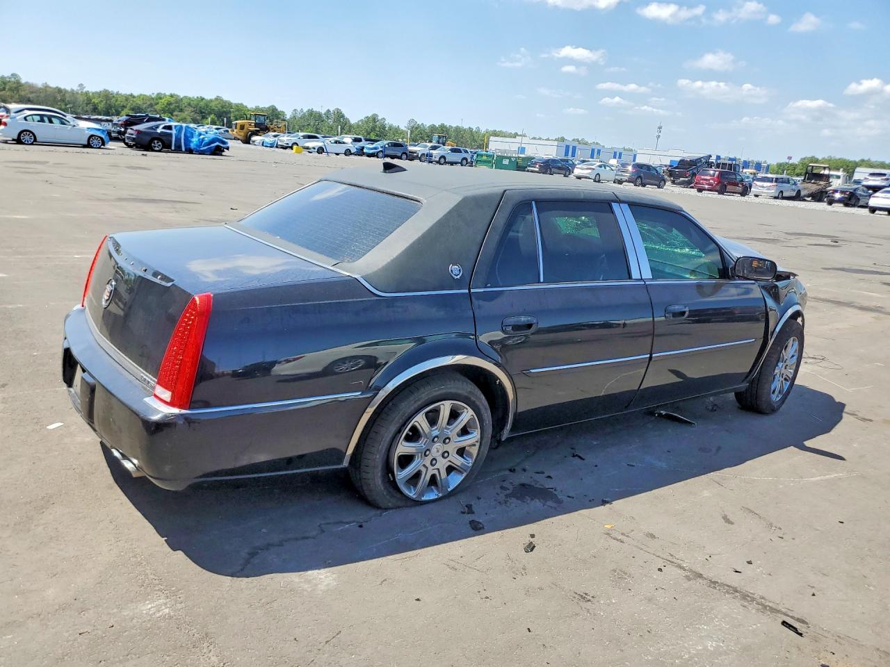 CADILLAC DTS 2009 — 4
