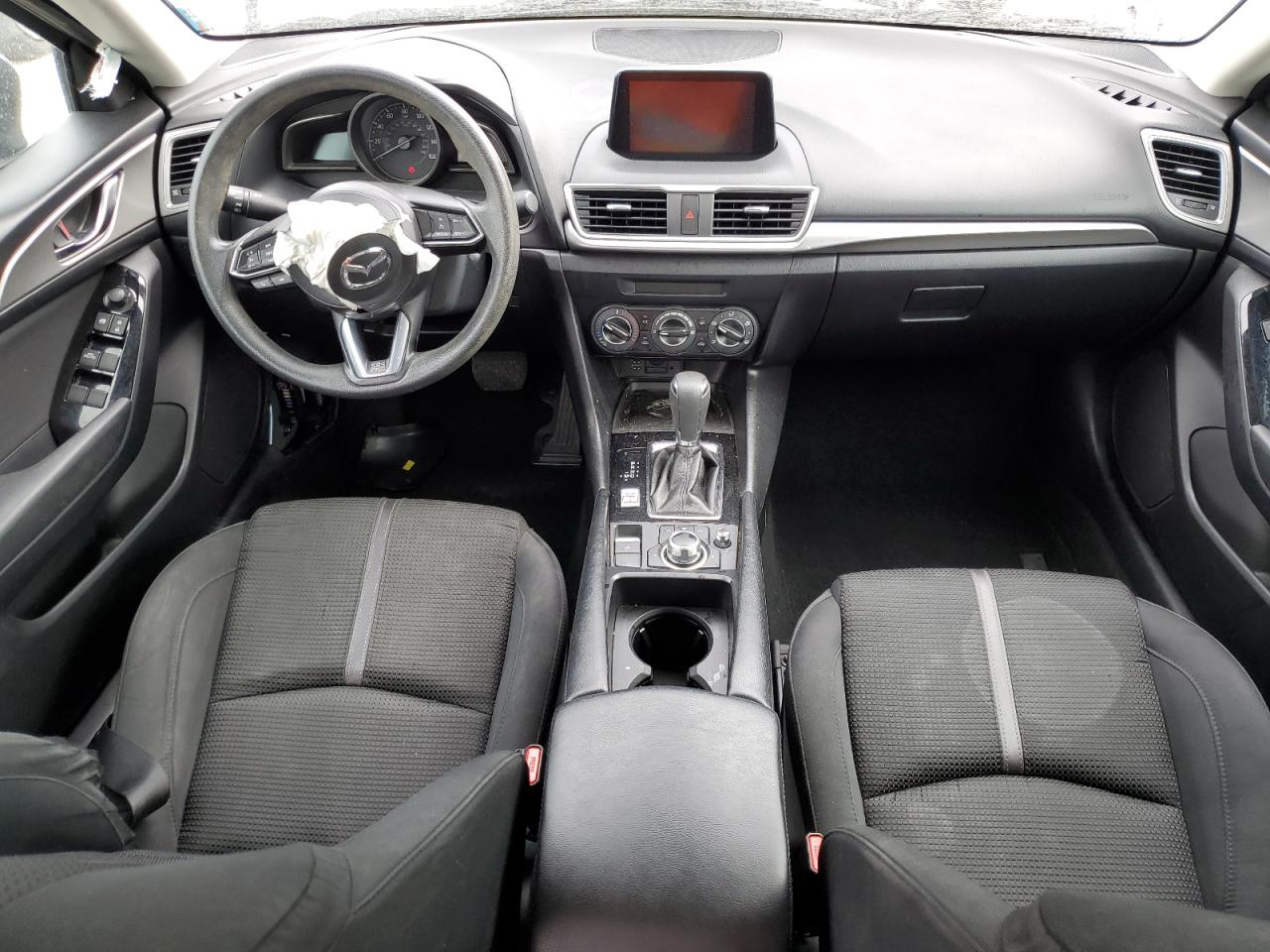 MAZDA 3 2018 — 9