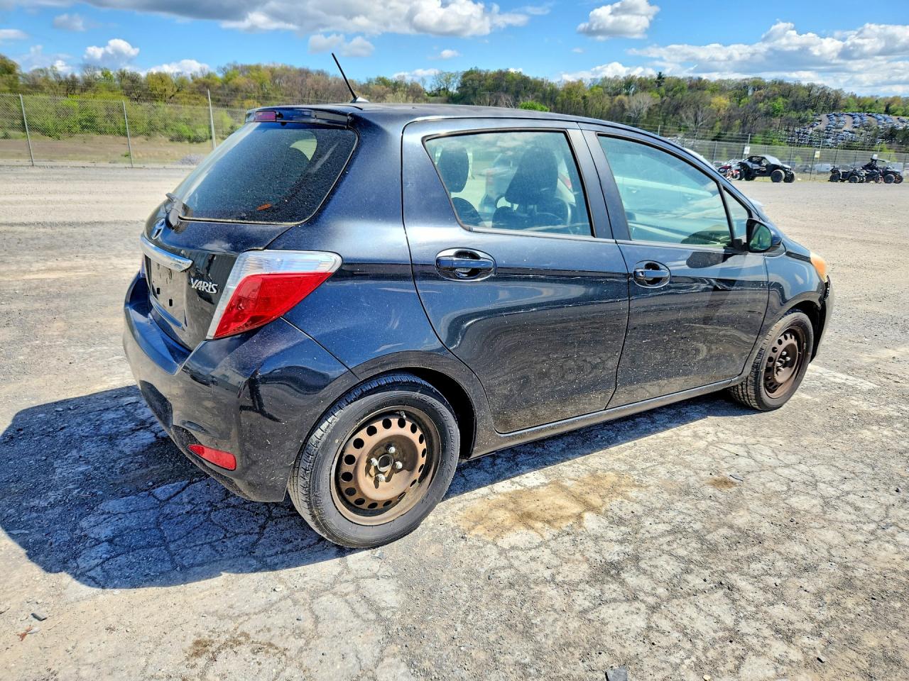 TOYOTA YARIS 2012 — 4