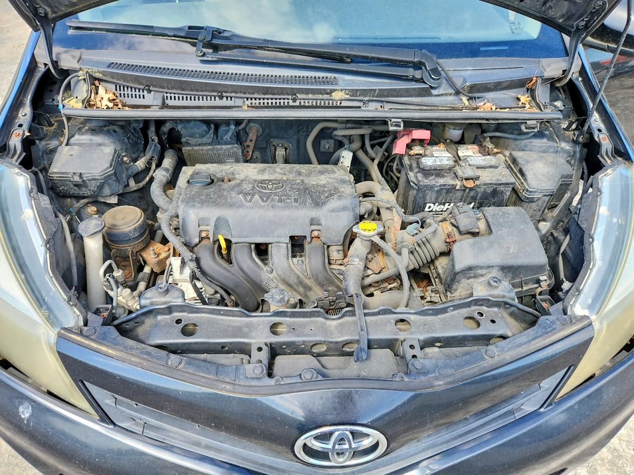 TOYOTA YARIS 2012 — 12