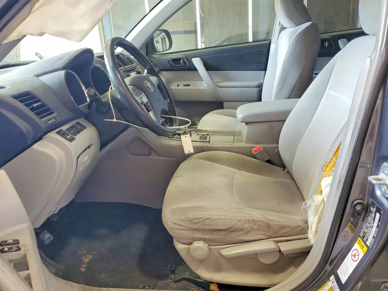 TOYOTA HIGHLANDER 2013 — 8