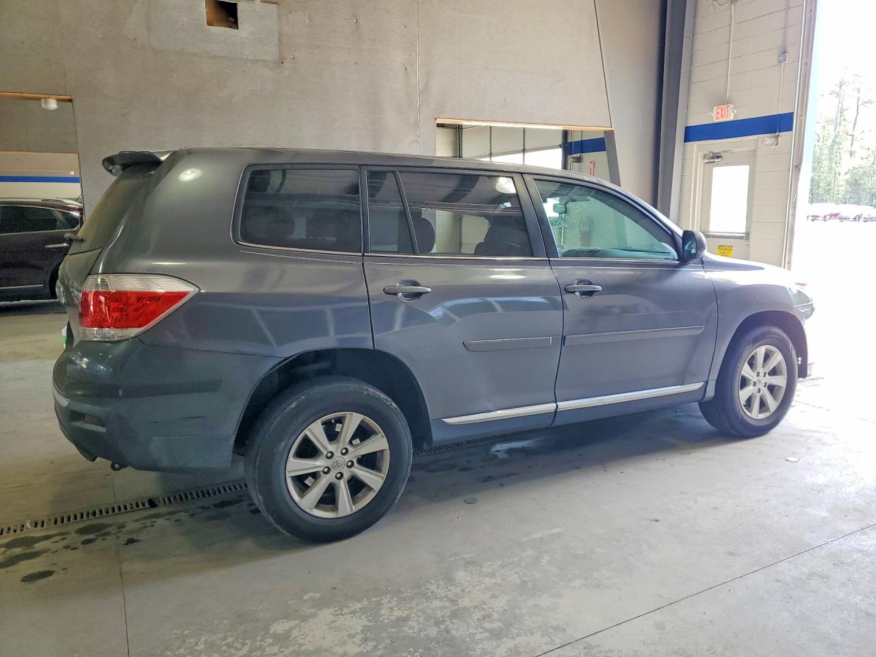TOYOTA HIGHLANDER 2013 — 4