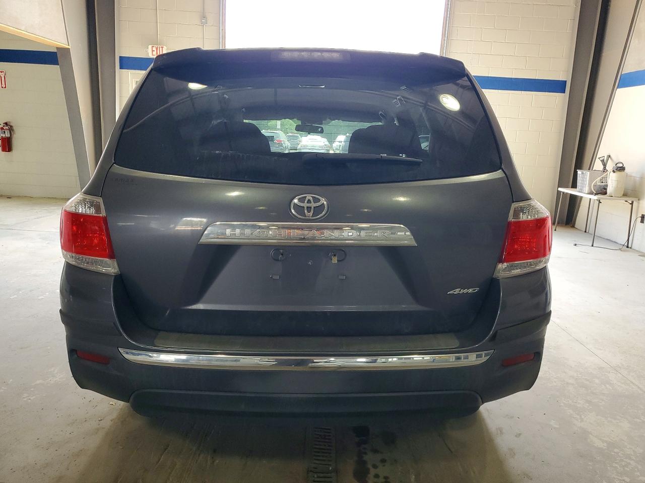 TOYOTA HIGHLANDER 2013 — 7