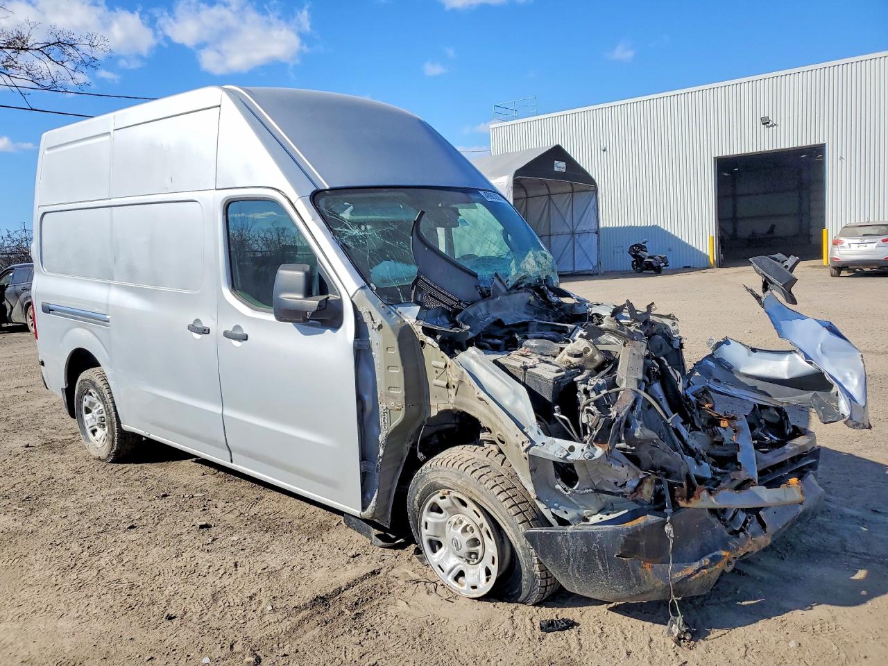 2015 NISSAN NV 2500
