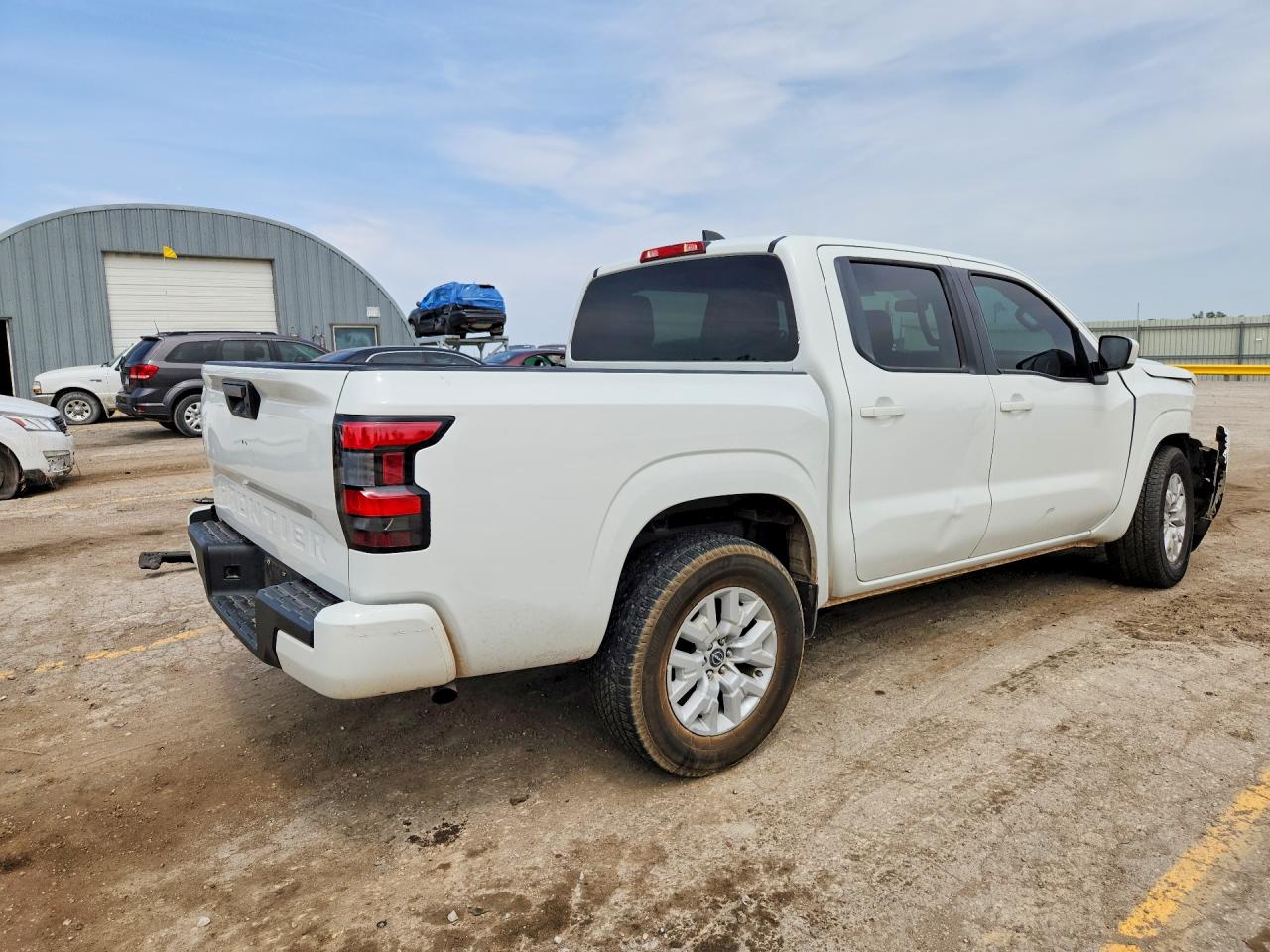 NISSAN FRONTIER 2022 — 4