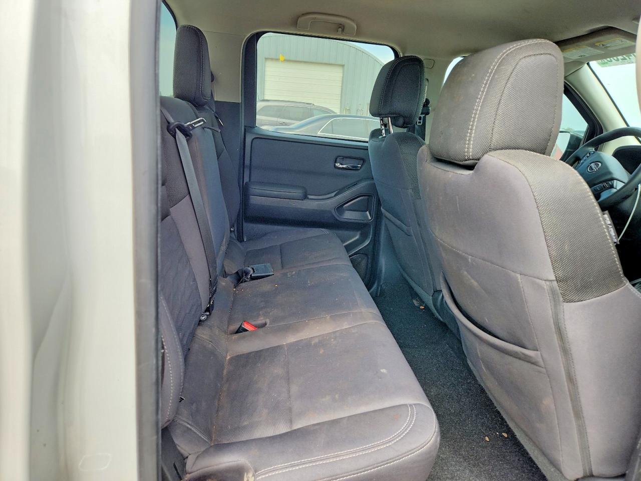 NISSAN FRONTIER 2022 — 11