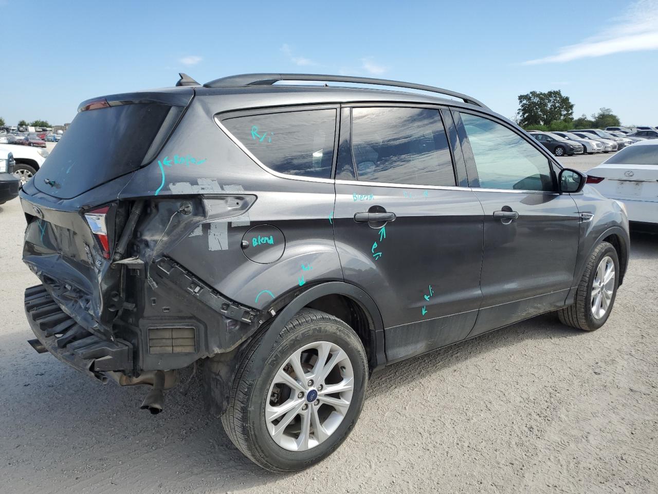 FORD ESCAPE 2018 — 4