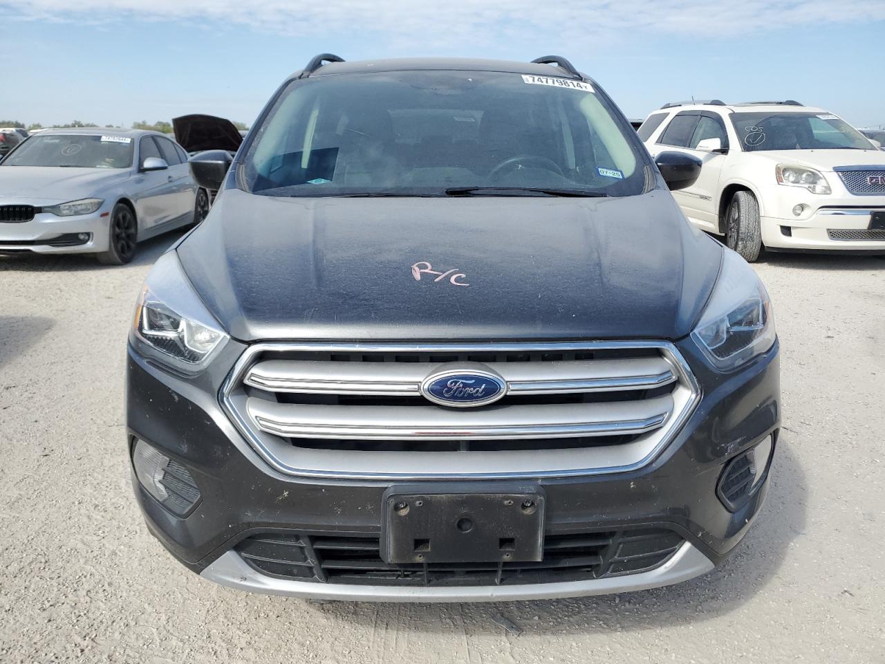 FORD ESCAPE 2018 — 6