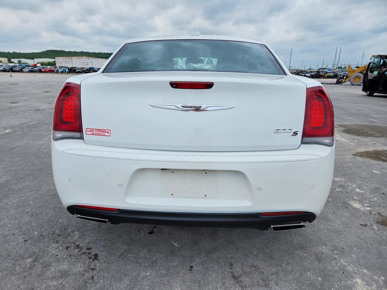 CHRYSLER 300 2020 — 7