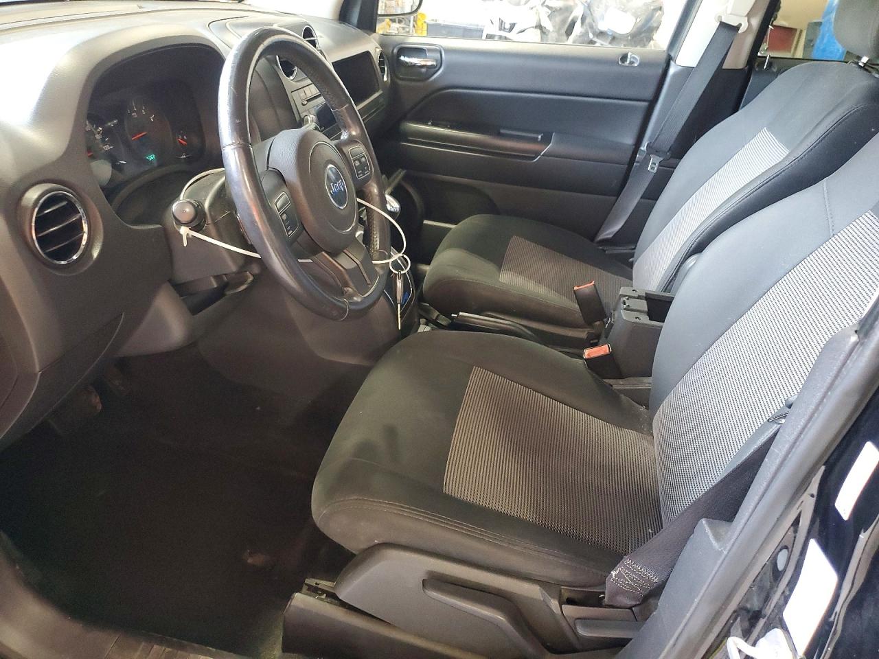 JEEP COMPASS 2012 — 8