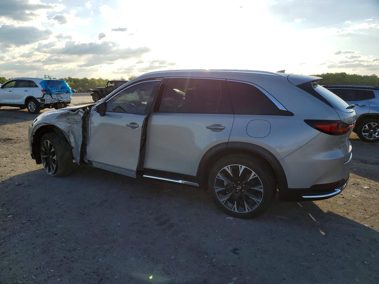 MAZDA CX-90 2024 — 3