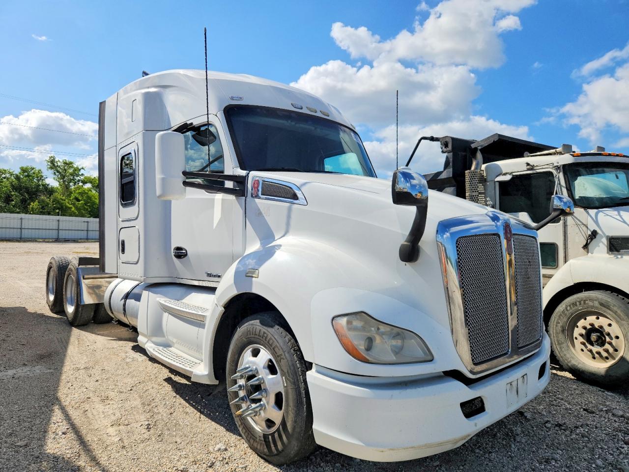 KENWORTH T680 2015 — 2