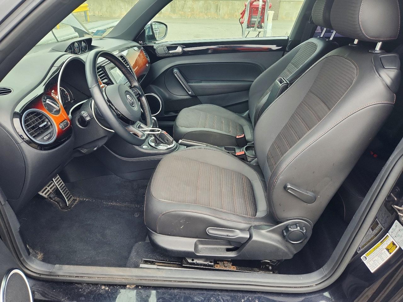 VOLKSWAGEN BEETLE 2013 — 8
