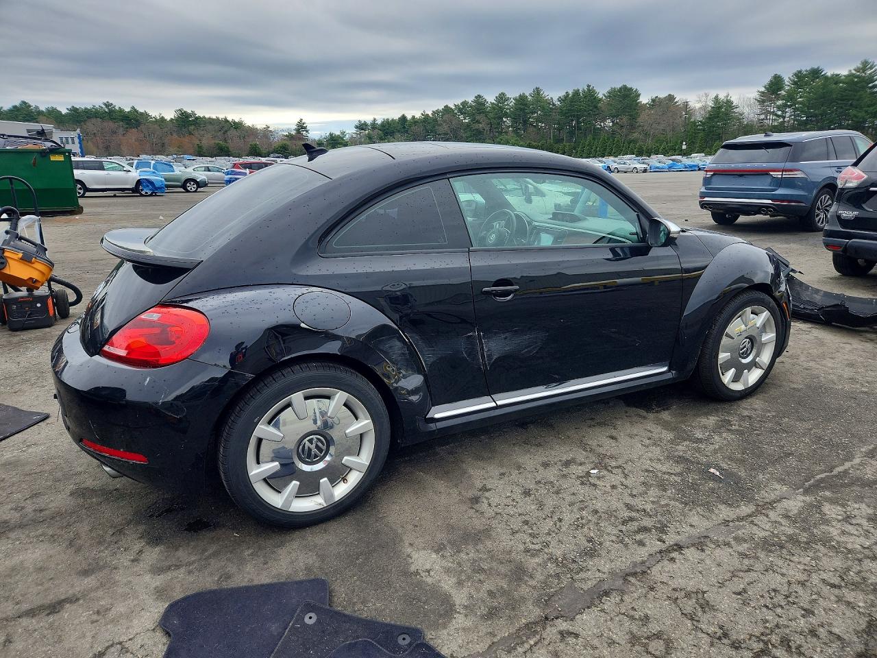 VOLKSWAGEN BEETLE 2013 — 4
