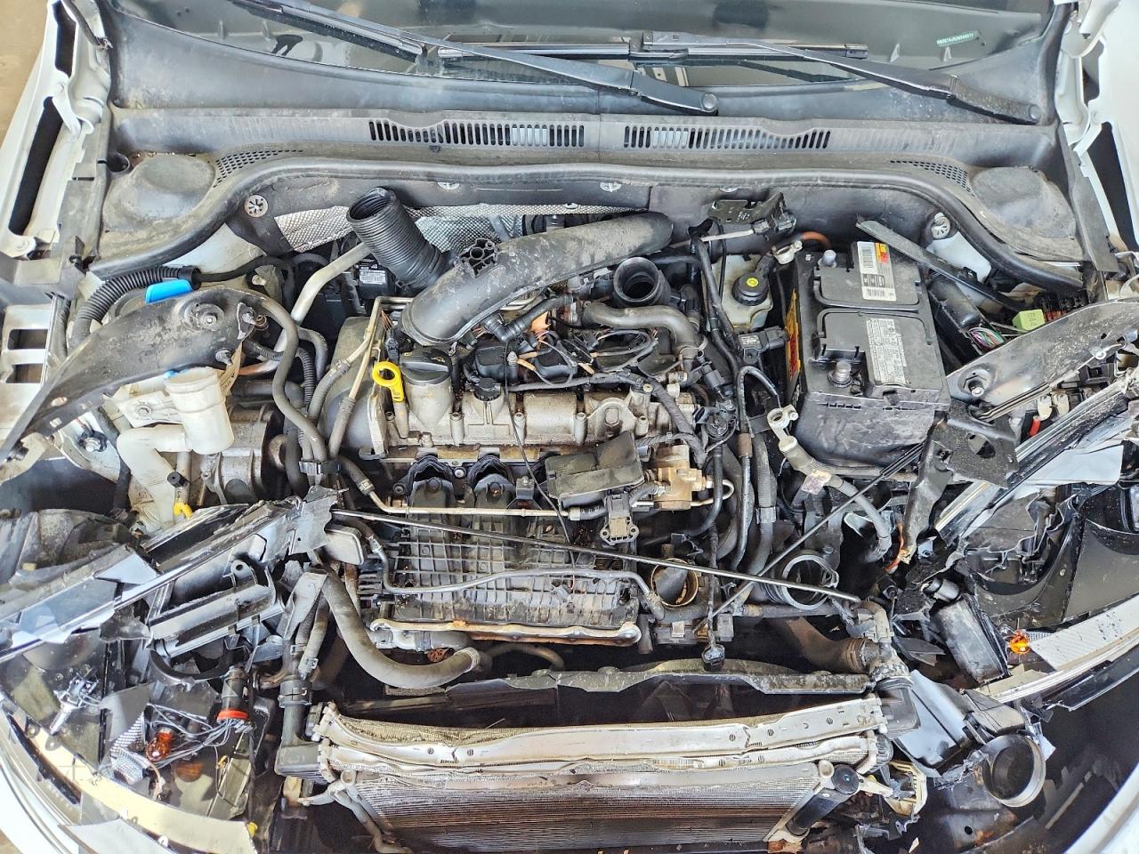 VOLKSWAGEN JETTA 2018 — 12