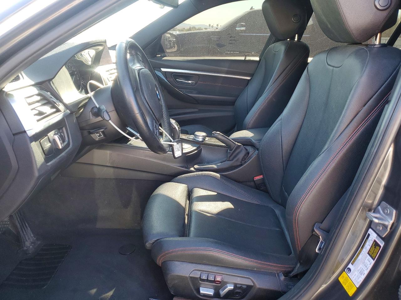 BMW 330 2018 — 8