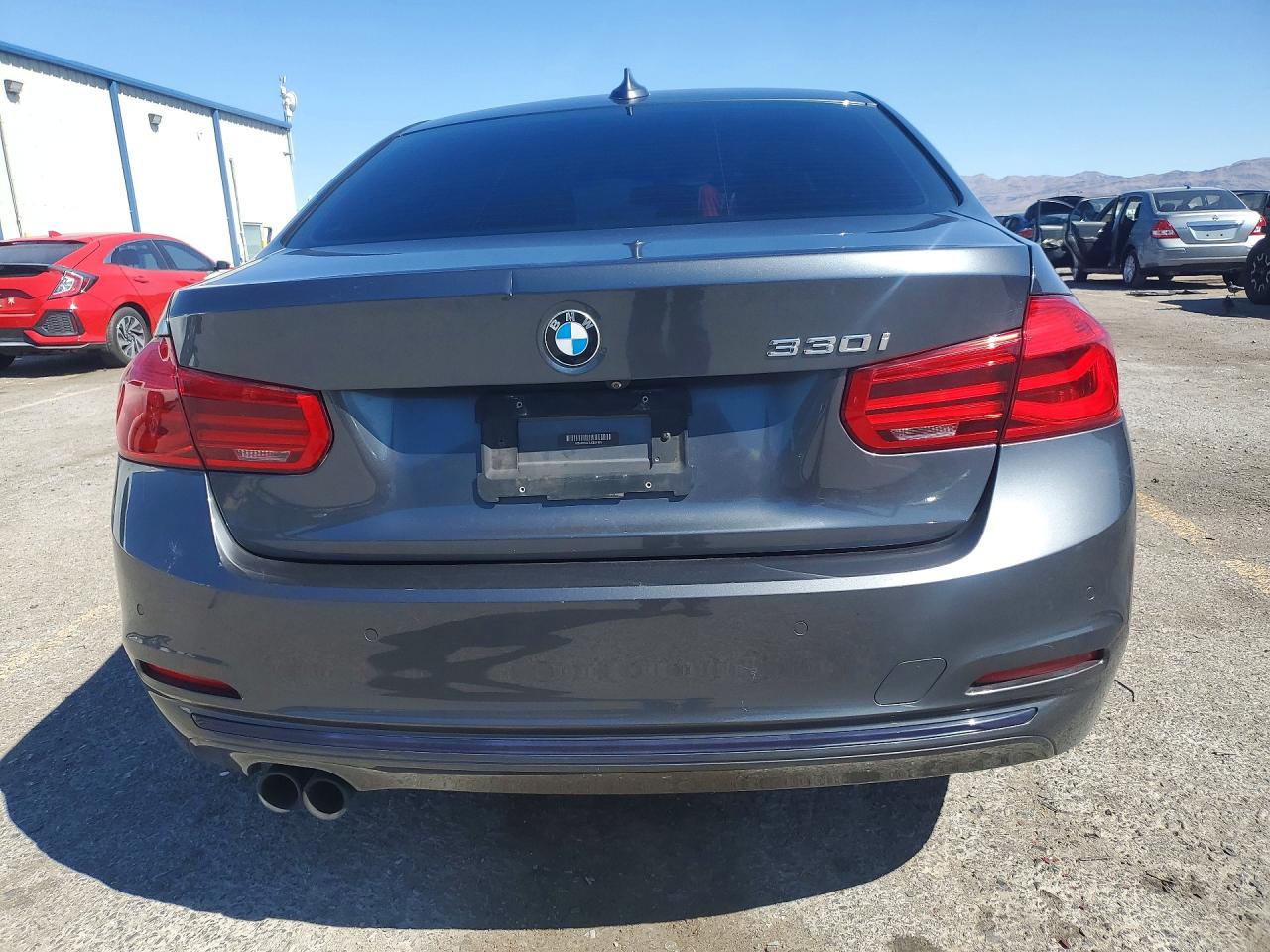 BMW 330 2018 — 7
