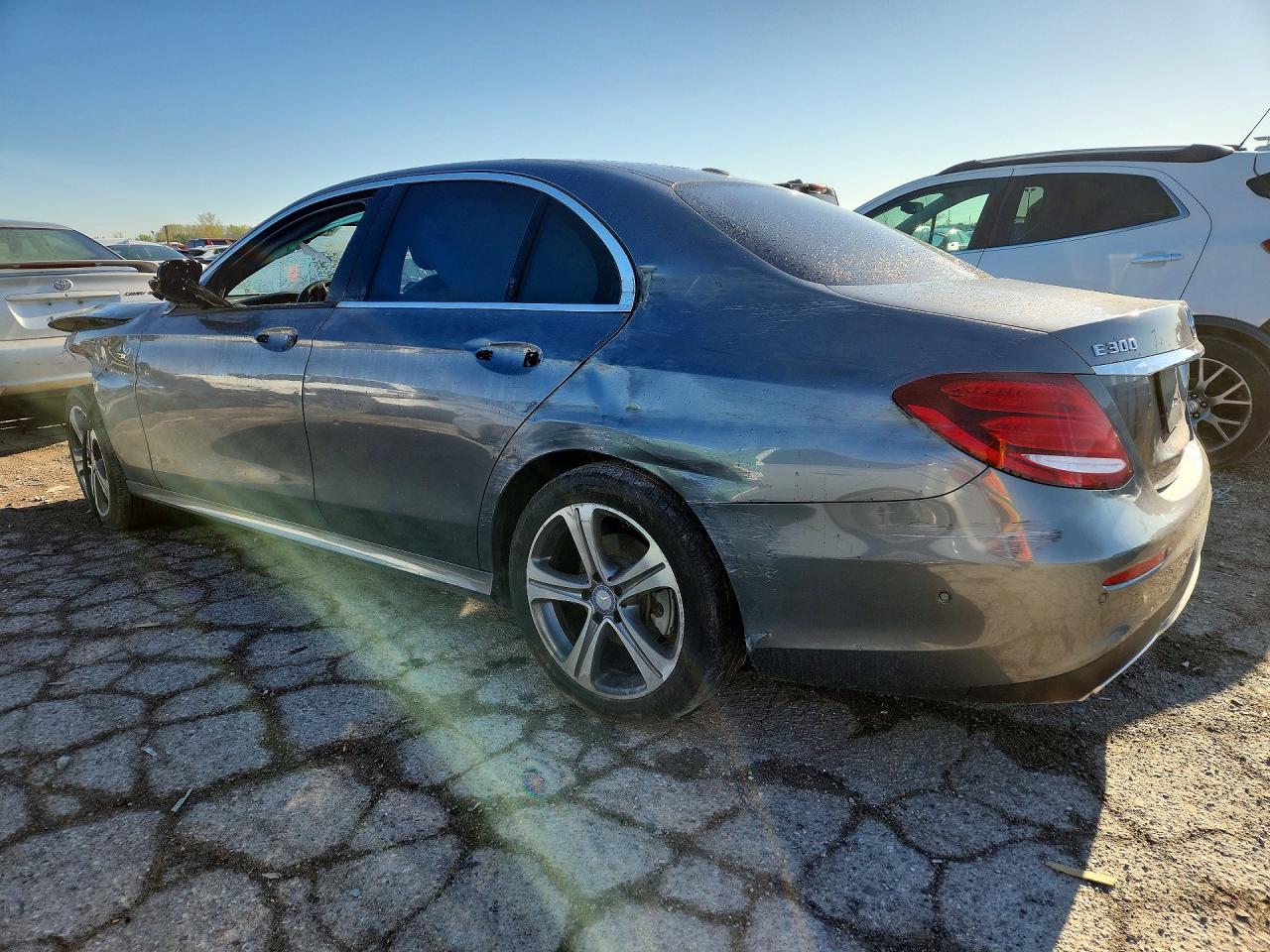 MERCEDES-BENZ E 2017 — 3