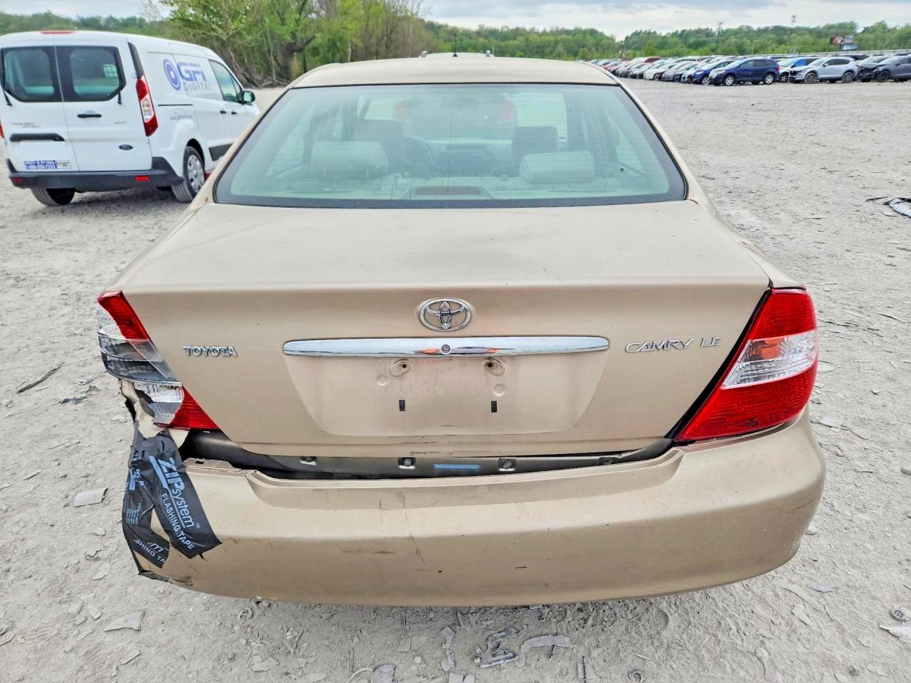 TOYOTA CAMRY 2002 — 7