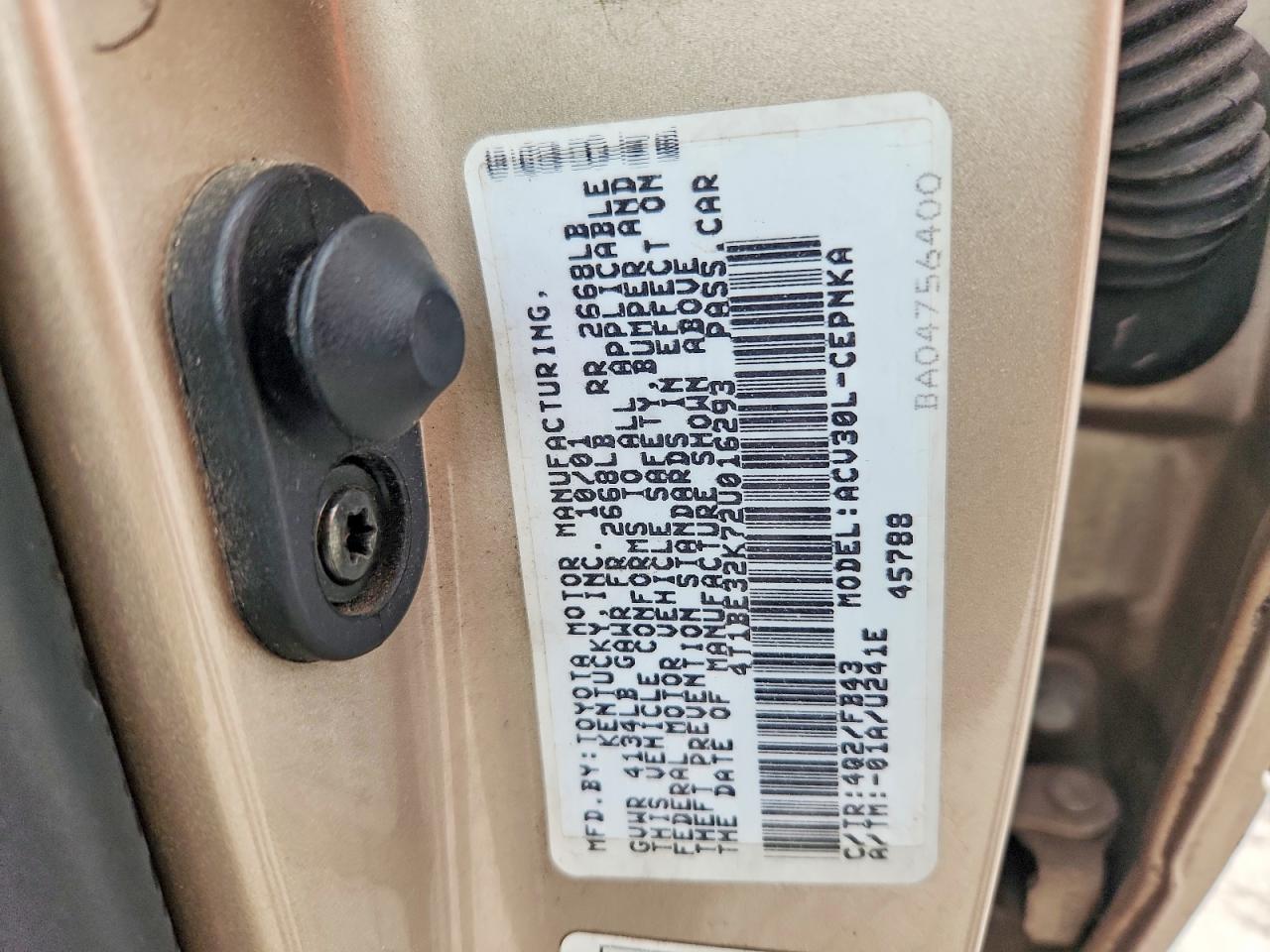 TOYOTA CAMRY 2002 — 13