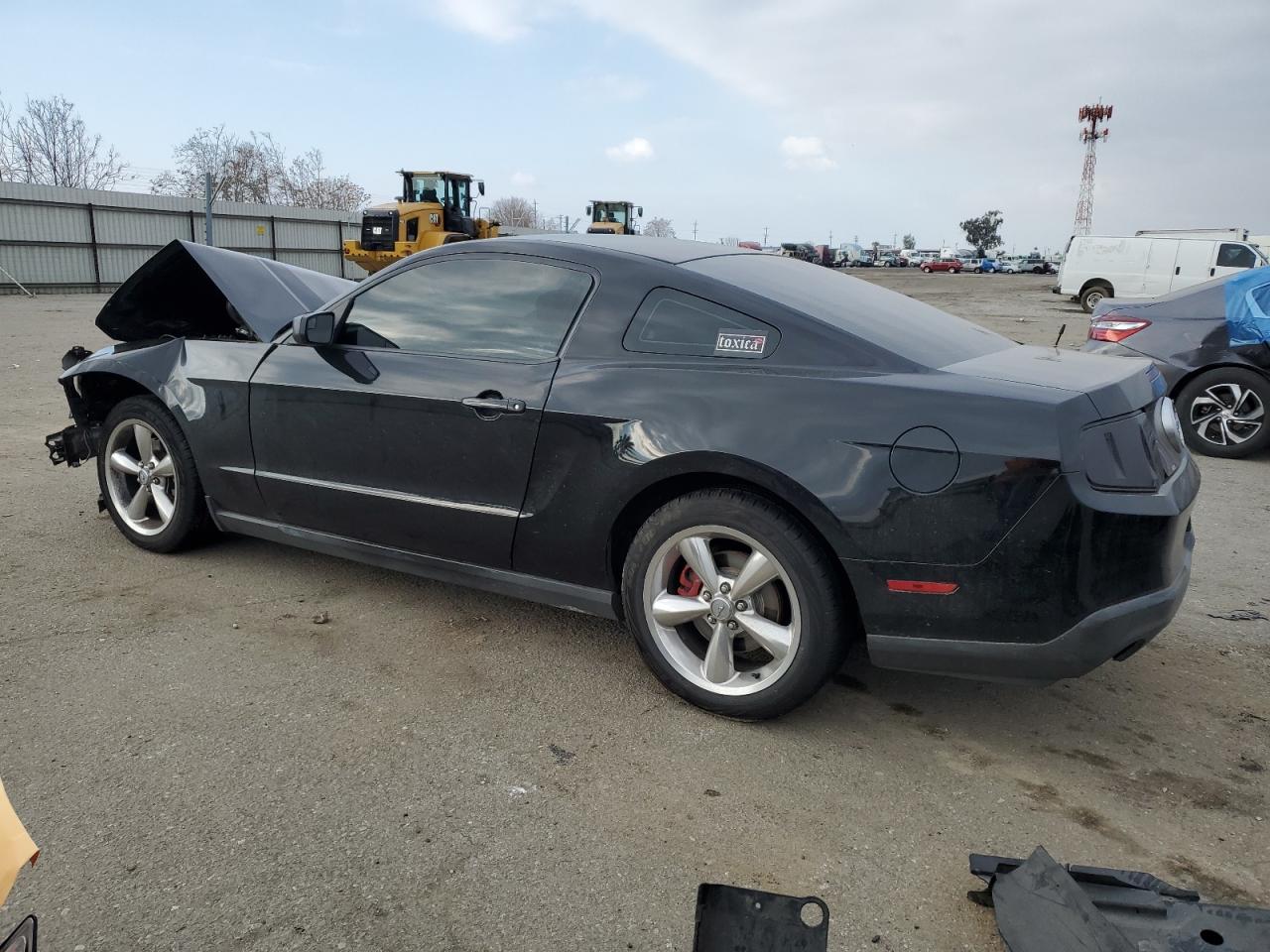 FORD MUSTANG 2012 — 3