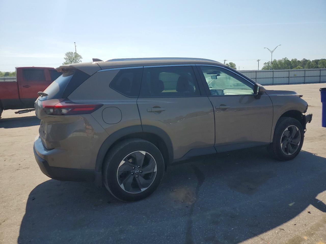 NISSAN ROGUE 2024 — 4