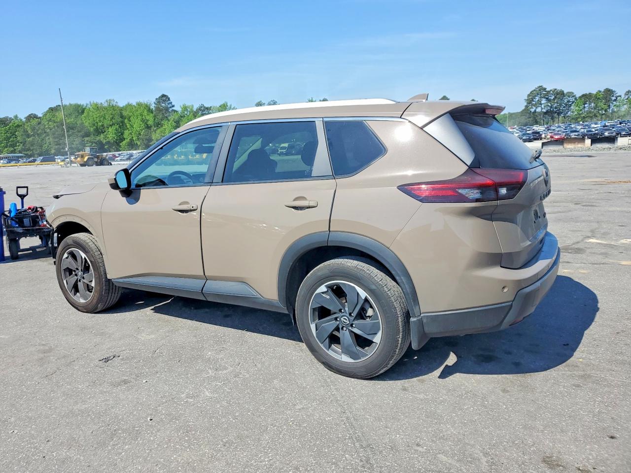 NISSAN ROGUE 2024 — 3