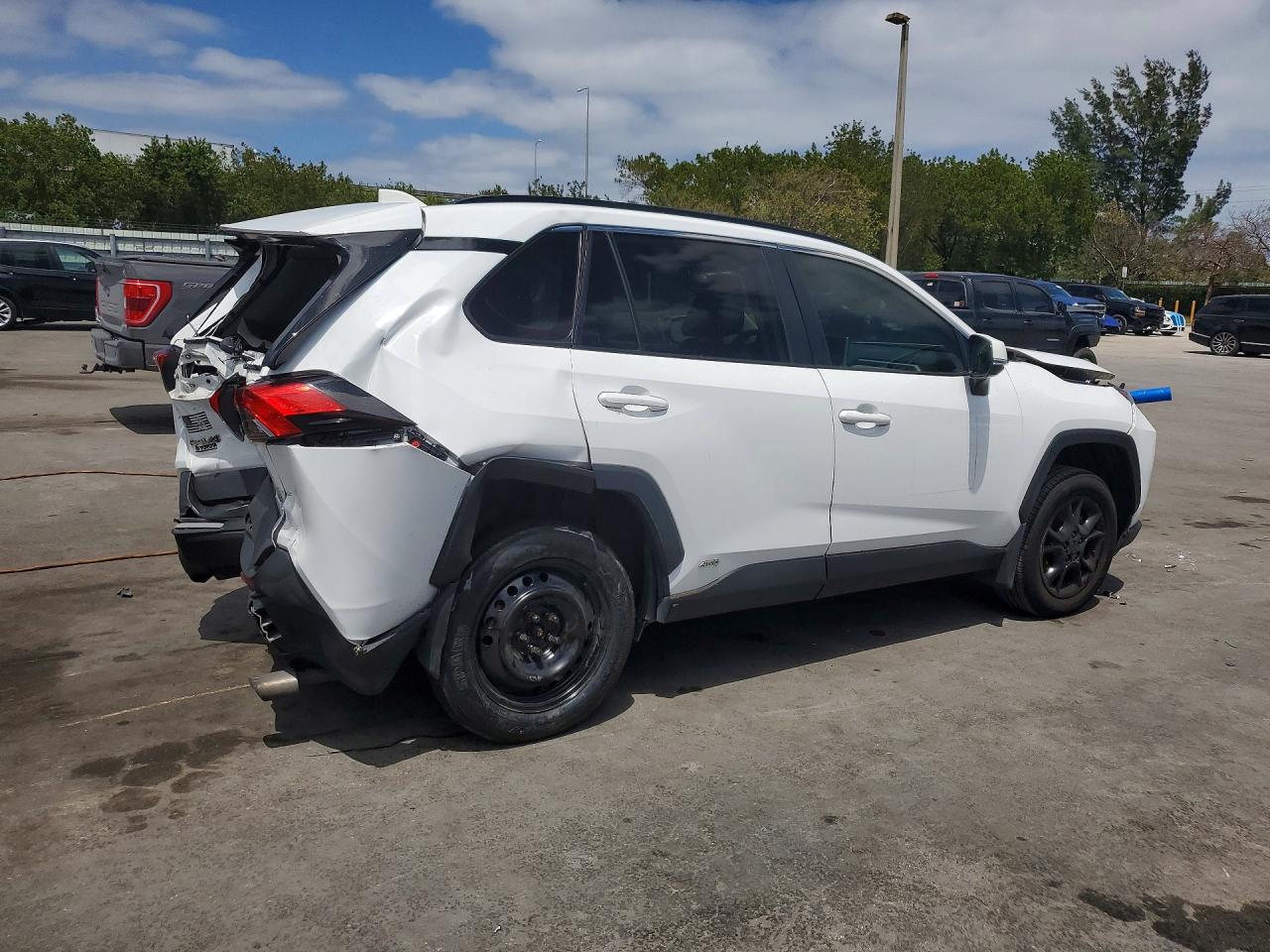 TOYOTA RAV4 HYBRID 2024 — 4