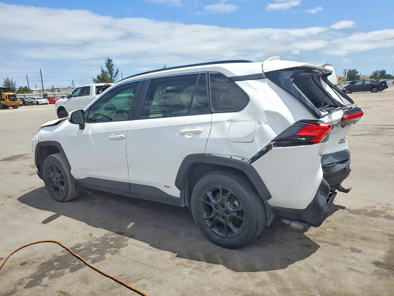 TOYOTA RAV4 HYBRID 2024 — 3