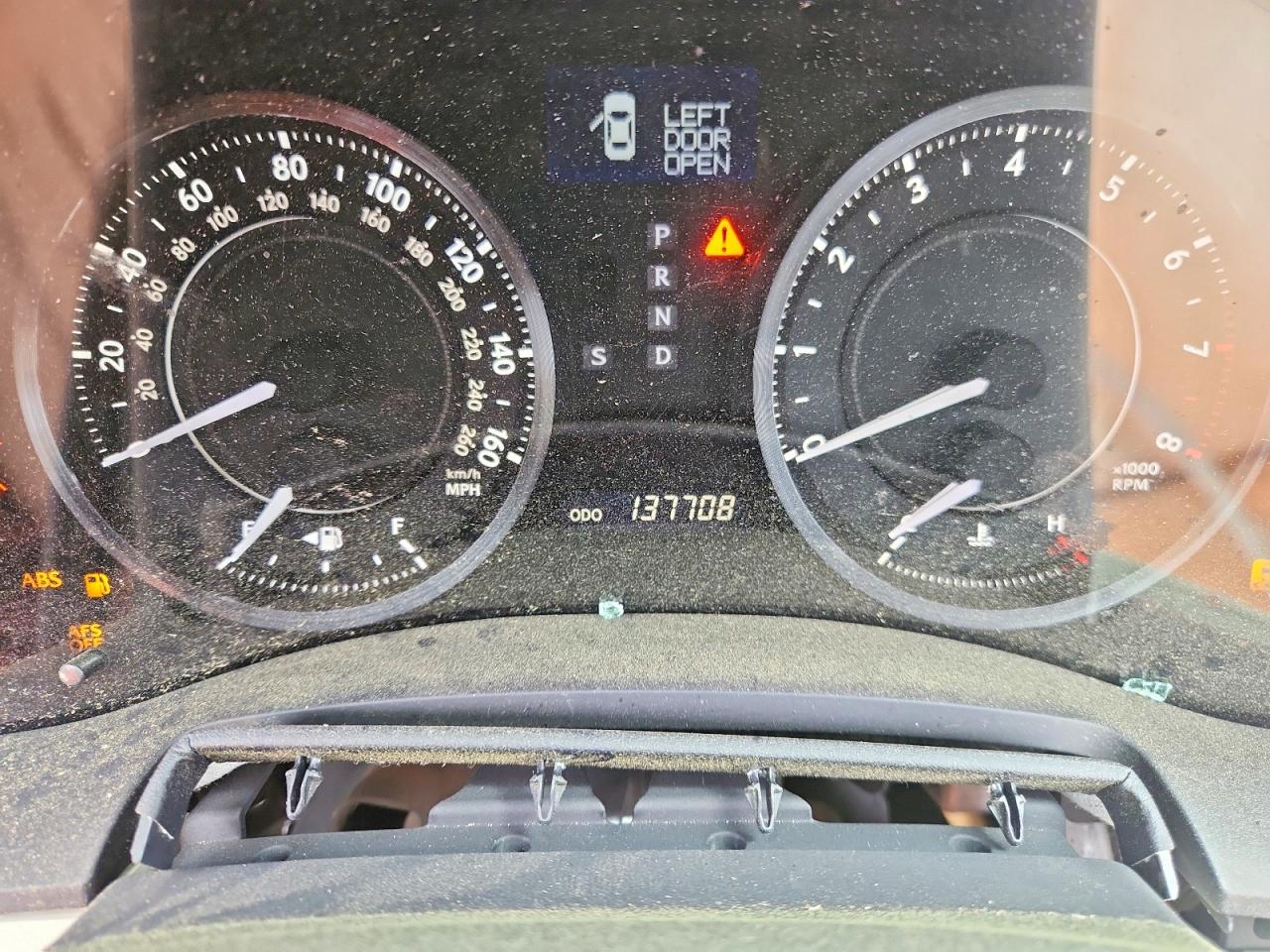 LEXUS IS 2010 — 10