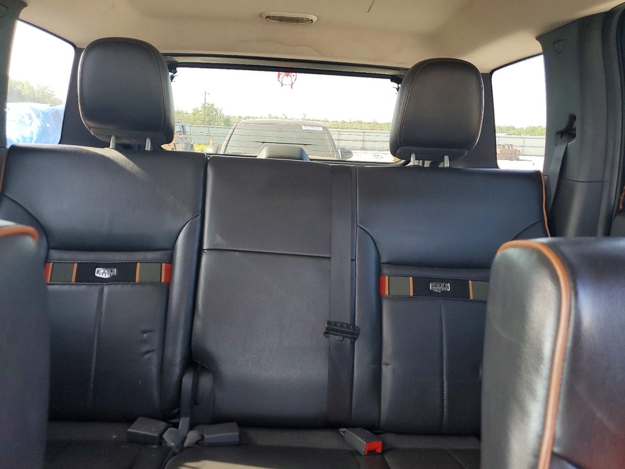 JEEP LIBERTY 2011 — 11