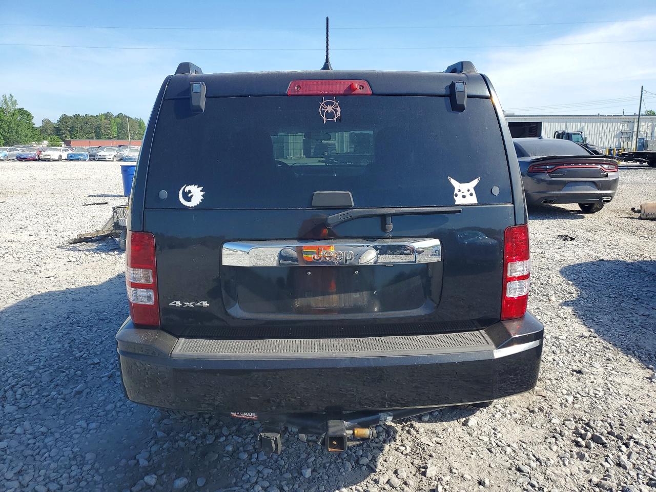 JEEP LIBERTY 2011 — 7