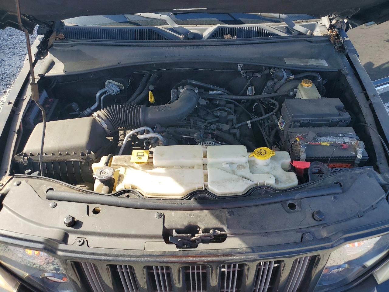 JEEP LIBERTY 2011 — 13