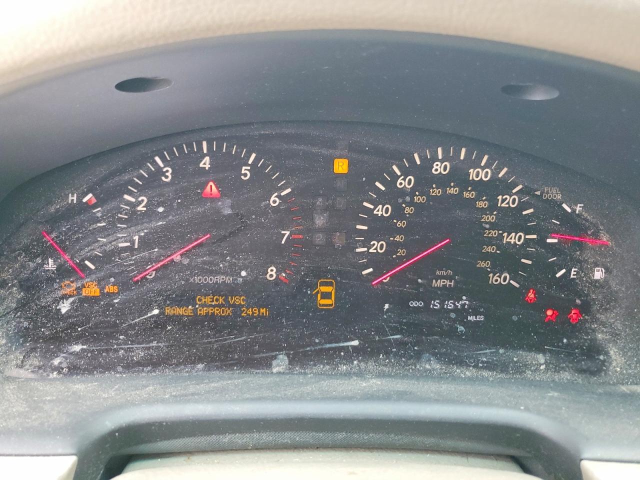 LEXUS LS 2002 — 10