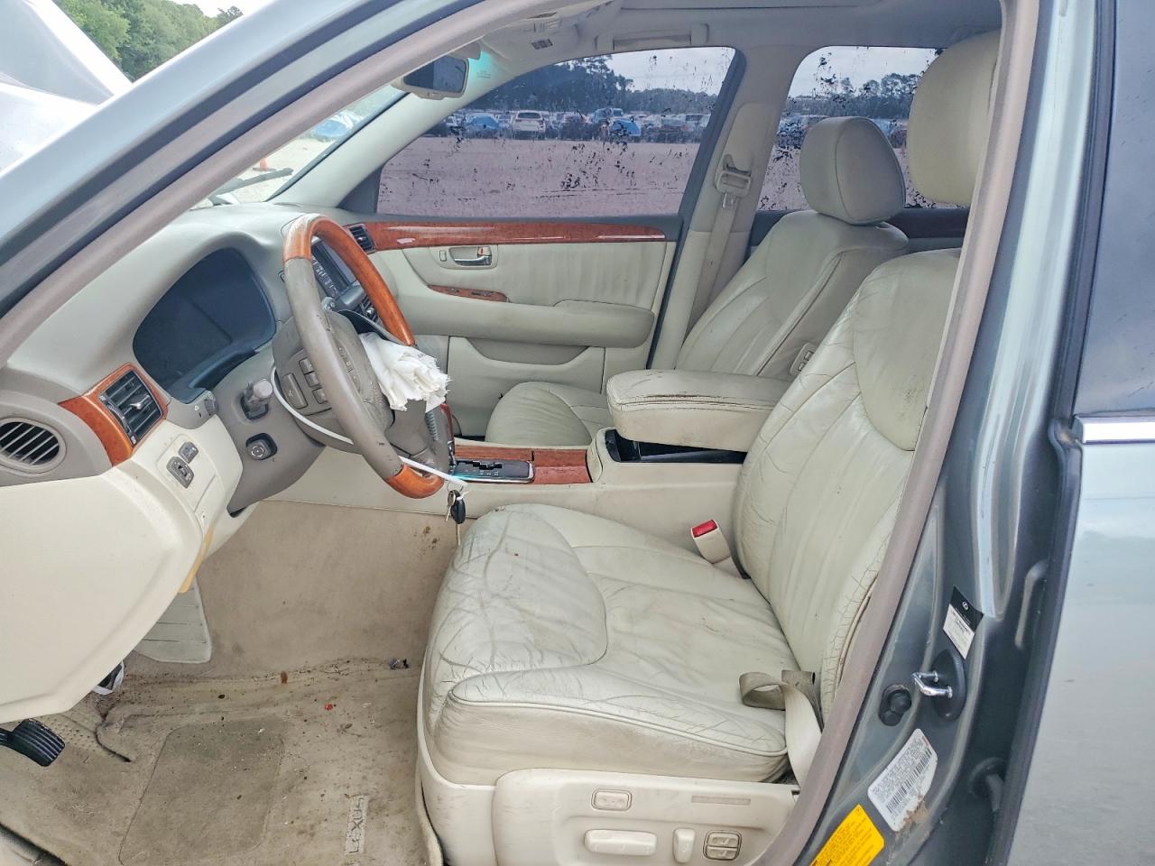 LEXUS LS 2002 — 8
