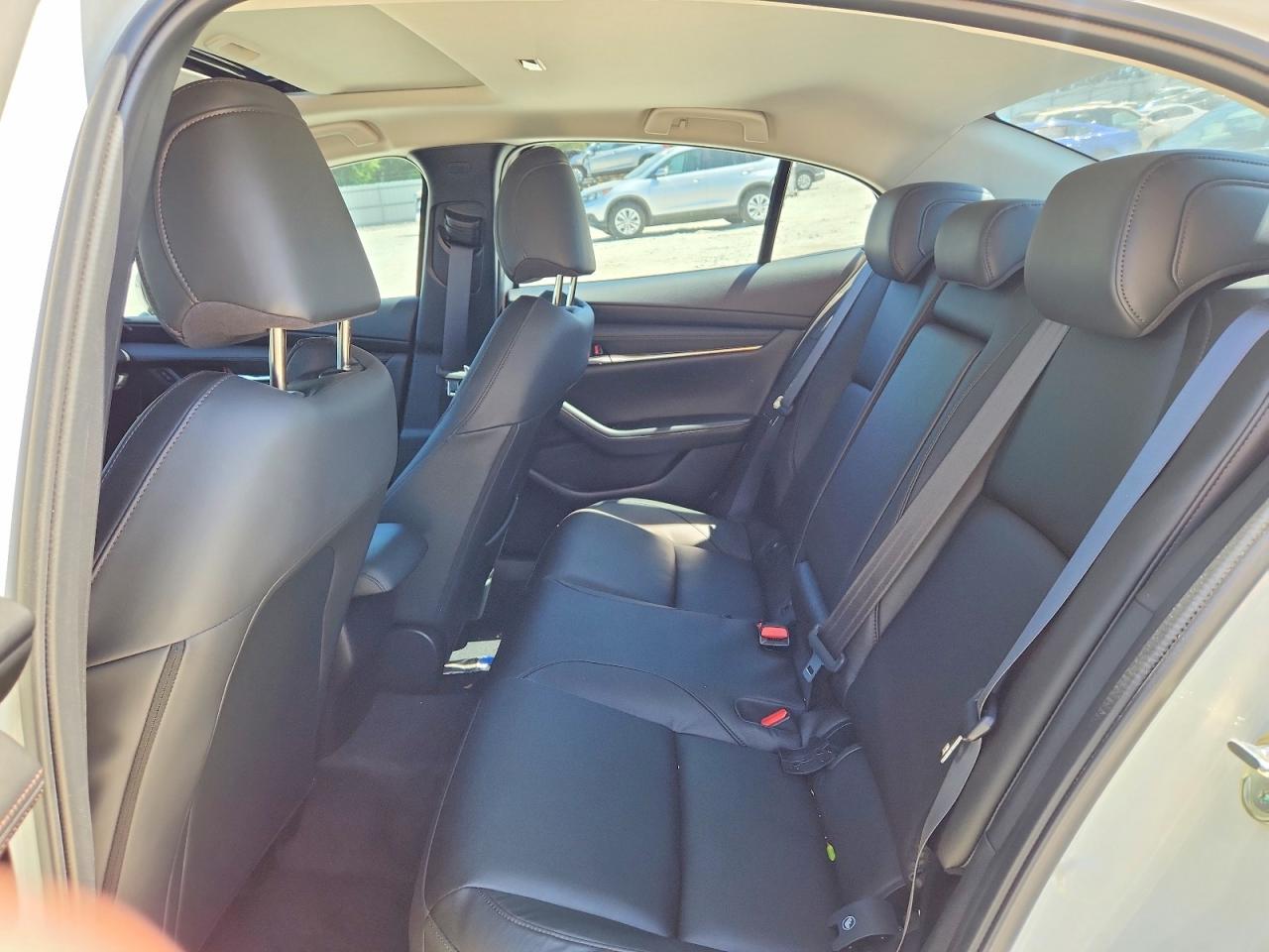 MAZDA 3 2025 — 11