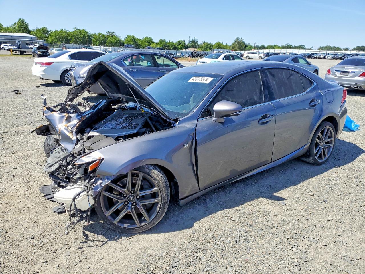LEXUS IS 2016 — 2