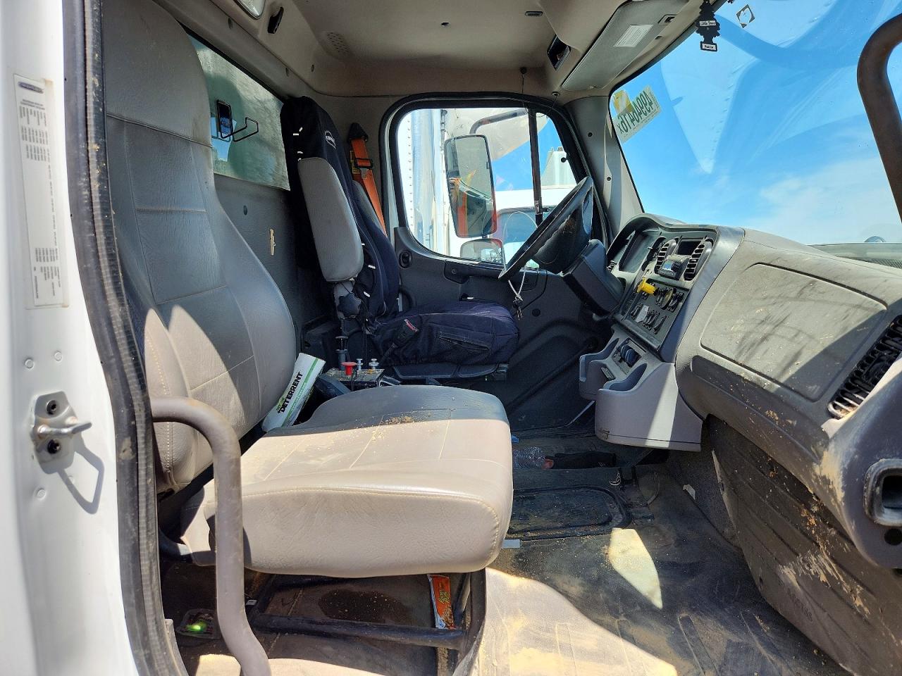 FREIGHTLINER M2 2020 — 6