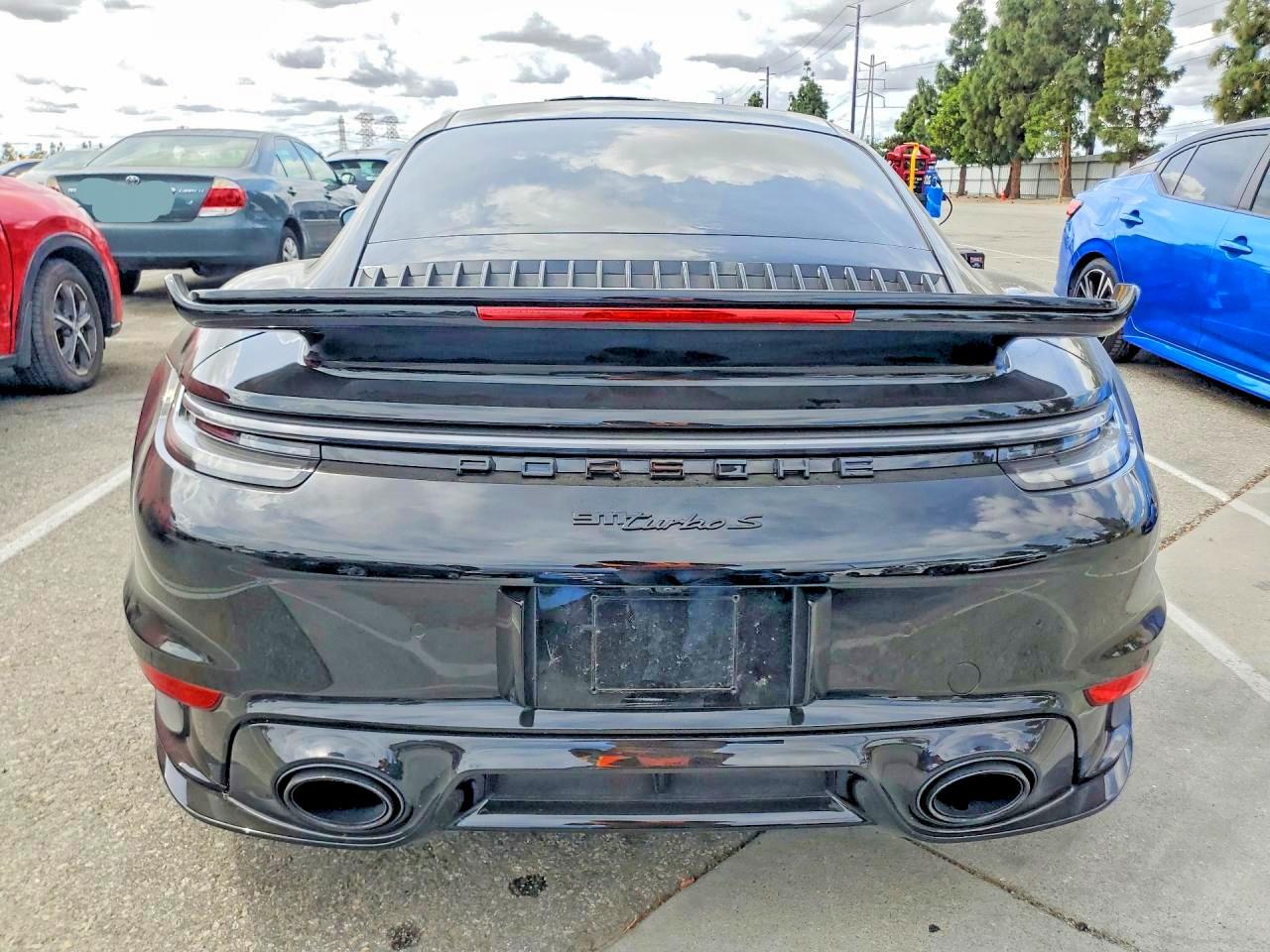 PORSCHE 911 2023 — 7